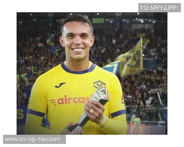 佛罗伦萨与AC米兰争夺维罗纳年轻前锋吉奥瓦尼桑塔纳的转会机会 佛罗伦萨与AC米兰争夺维罗纳年轻前锋吉奥瓦尼桑塔纳的转会机会