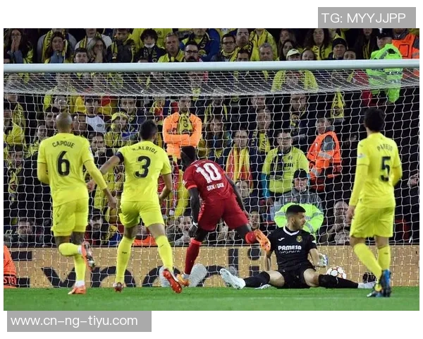 多特蒙德对科隆首发阵容揭晓吉拉西阿德耶米领衔小贝林布兰特待命 多特蒙德对科隆首发阵容揭晓吉拉西阿德耶米领衔小贝林布兰特待命